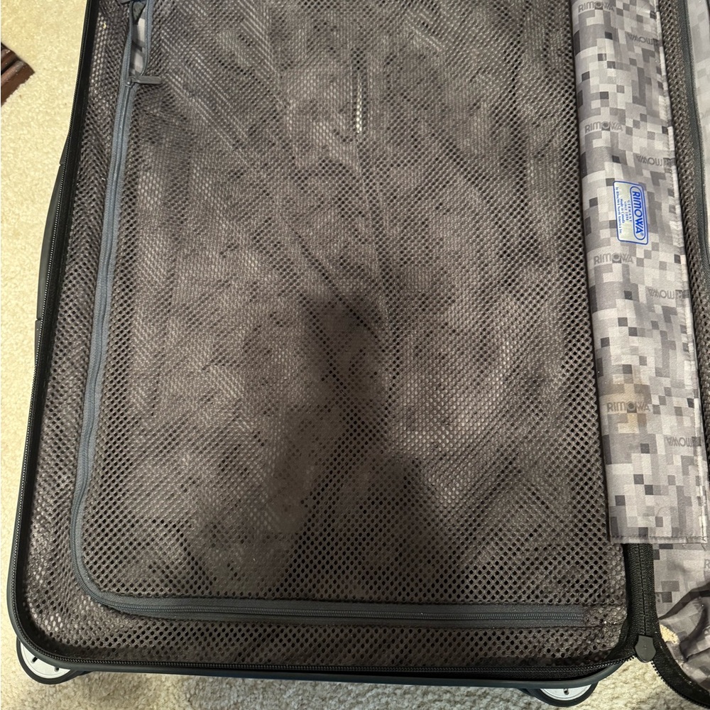 Authentic RIMOWA Navy Blue SALSA Rolling Suitcase - Picture 6 of 12